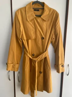 Yellow Trenchoat