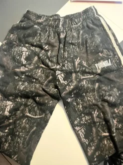 Young La Dark tree camo