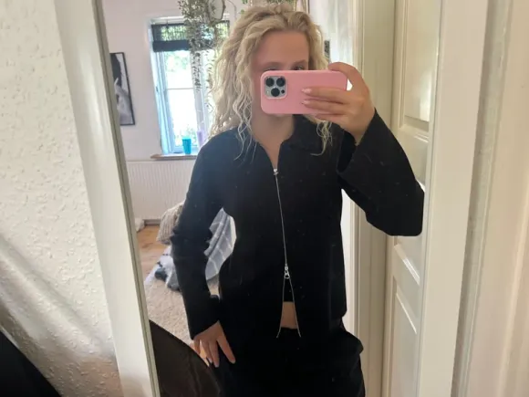 Zip up strik